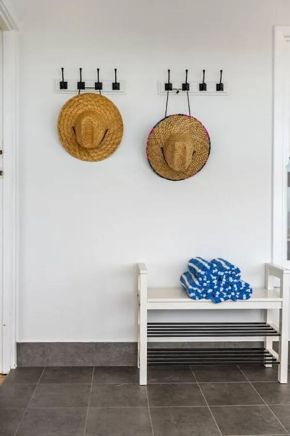 The Breeze At Tennyson Grange Holiday home
