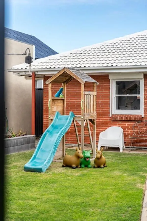 Holiday home The Breeze At Tennyson Grange Australia